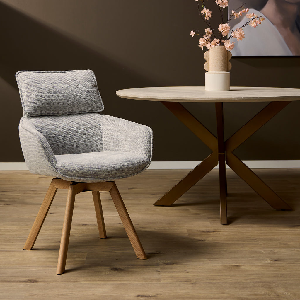 Esszimmerstuhl Jona Taupe – Drehstuhl mit Stoffbezug & Armlehnen, 59×64,5×91 cm, modern & komfortabel