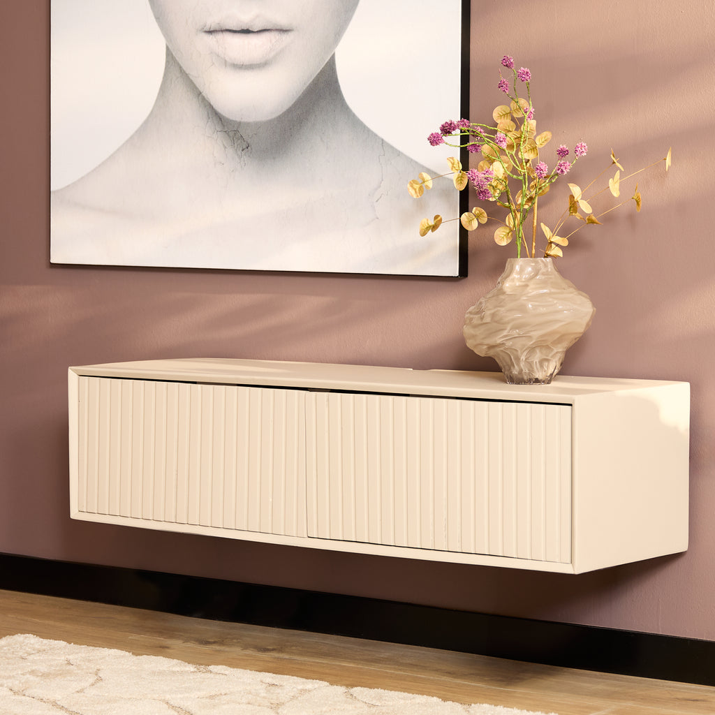 Schwebendes TV-Board Mandy Sand – Mangoholz mit Lattenmuster, 120 x 35 x 30 cm, modernes Design & luftige Eleganz fürs Wohnzimmer