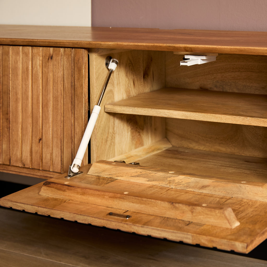 Schwebendes TV-Board Mandy Naturel – Lowboard aus Mangoholz 120×30×35 cm mit Lamellen-Front & Push-to-Open-System