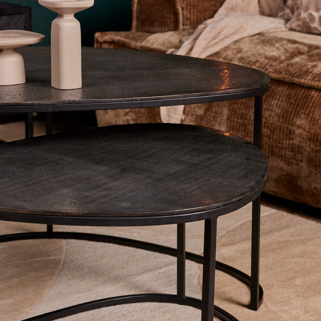 Couchtisch 2er Set Lana – Aluminiumplatten & schwarzer Rahmen, Maße 90x65x50 cm & 86x50x45 cm