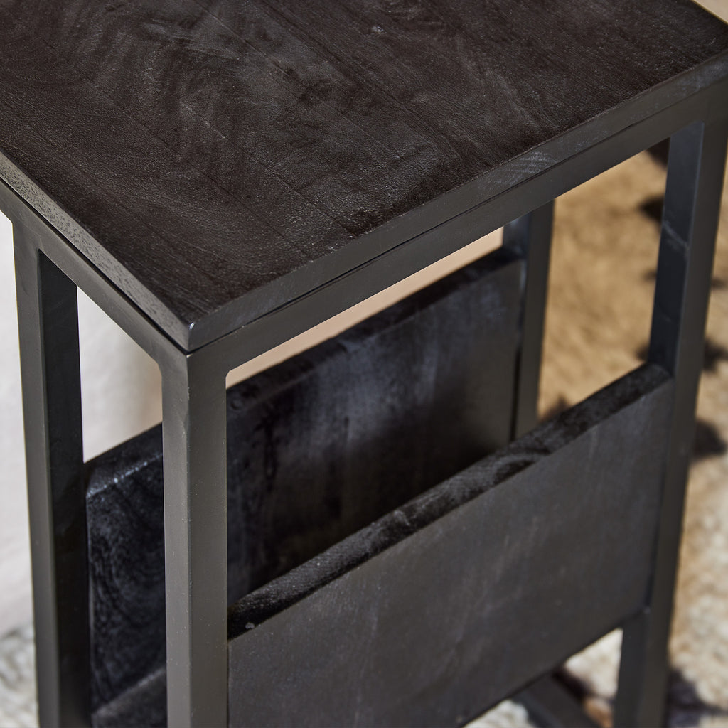 Beistelltisch Slider Schwarz 48x32x53 cm – Mangoholz sandgestrahlt mit Metallgestell