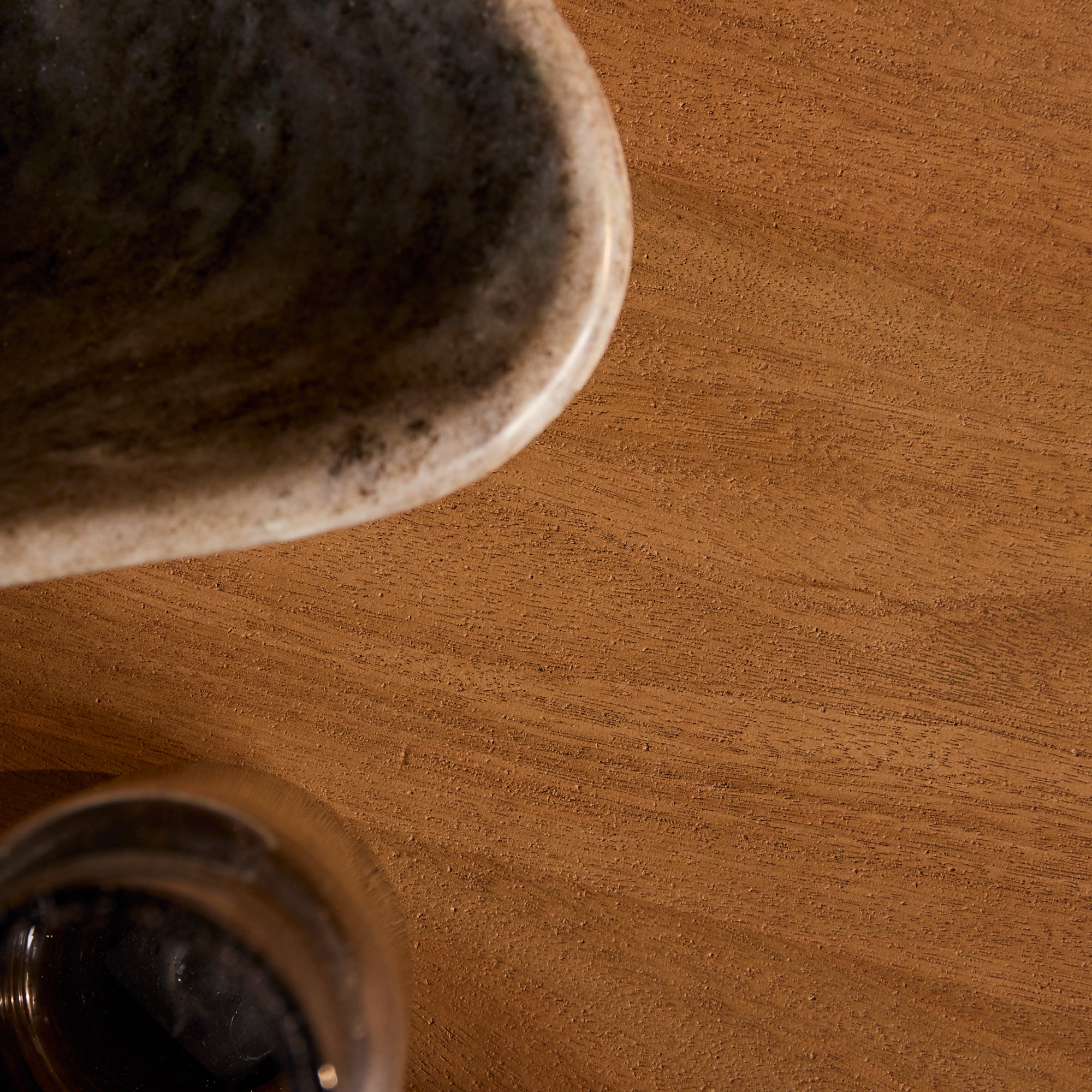 Esstisch Sole Natur – ovaler Tisch aus Mangoholz mit Lattenmuster-Beinen, modern & zeitlos, 210 x 110 x 76 cm