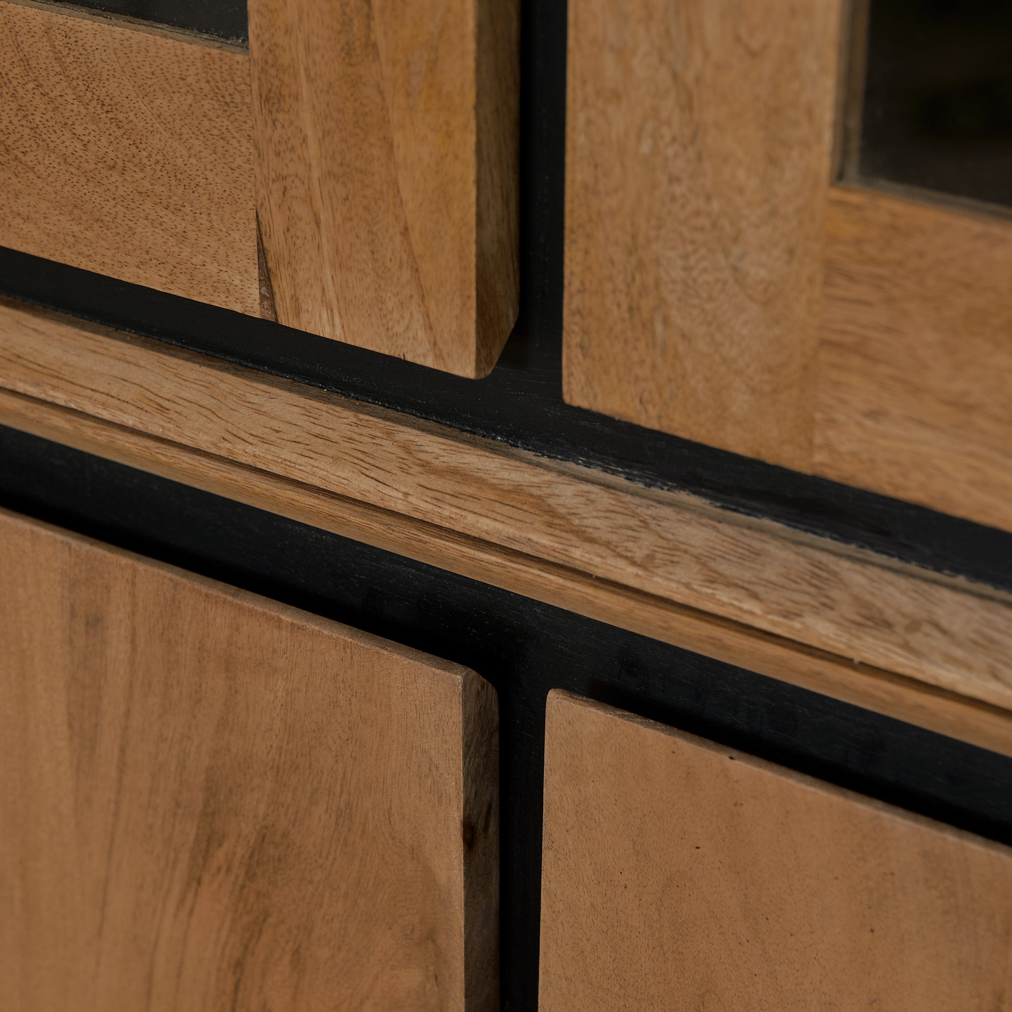 Vitrine Rois – Schrank aus Mangoholz & Metall mit 6 Türen, 160 x 45 x 200 cm