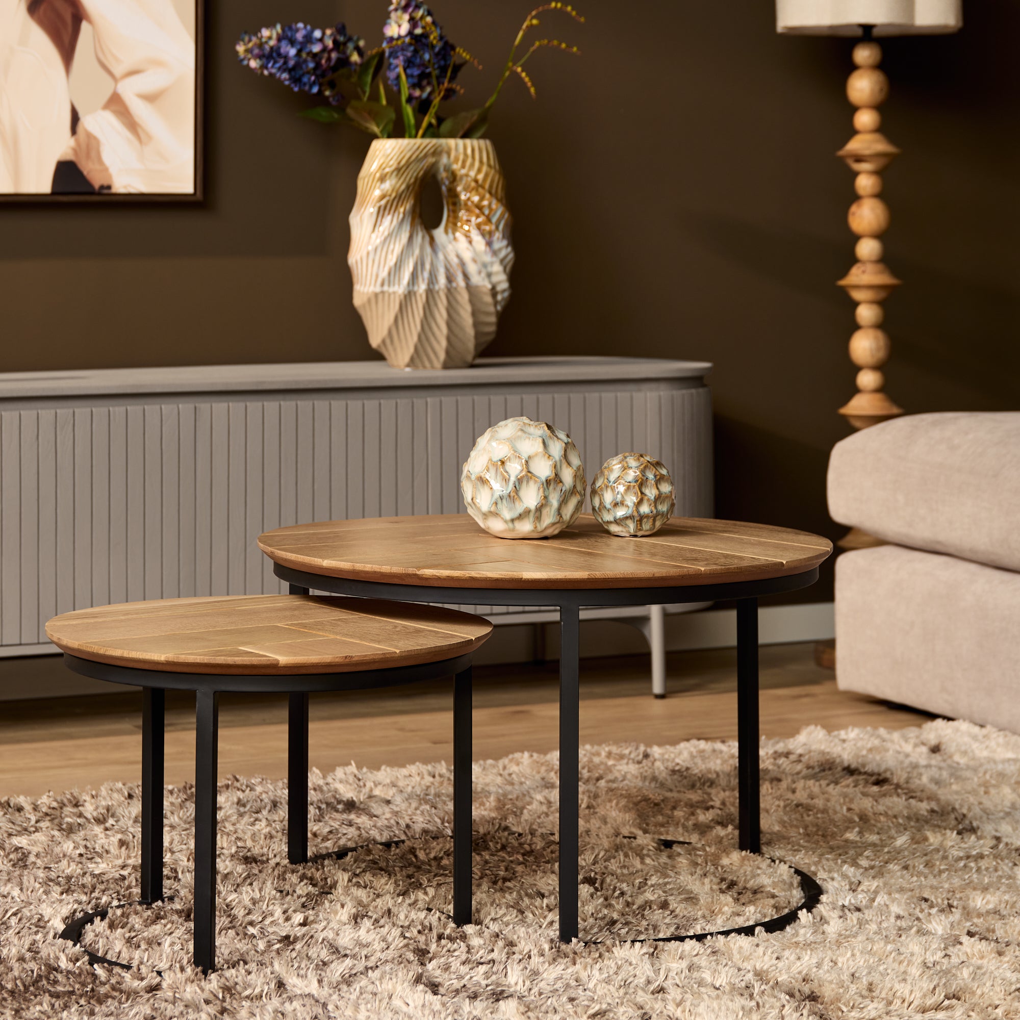 Couchtisch Morily 2er Set Ø70 & Ø50 cm – runde Eichenholz-Tischplatten & schwarze Metallbeine