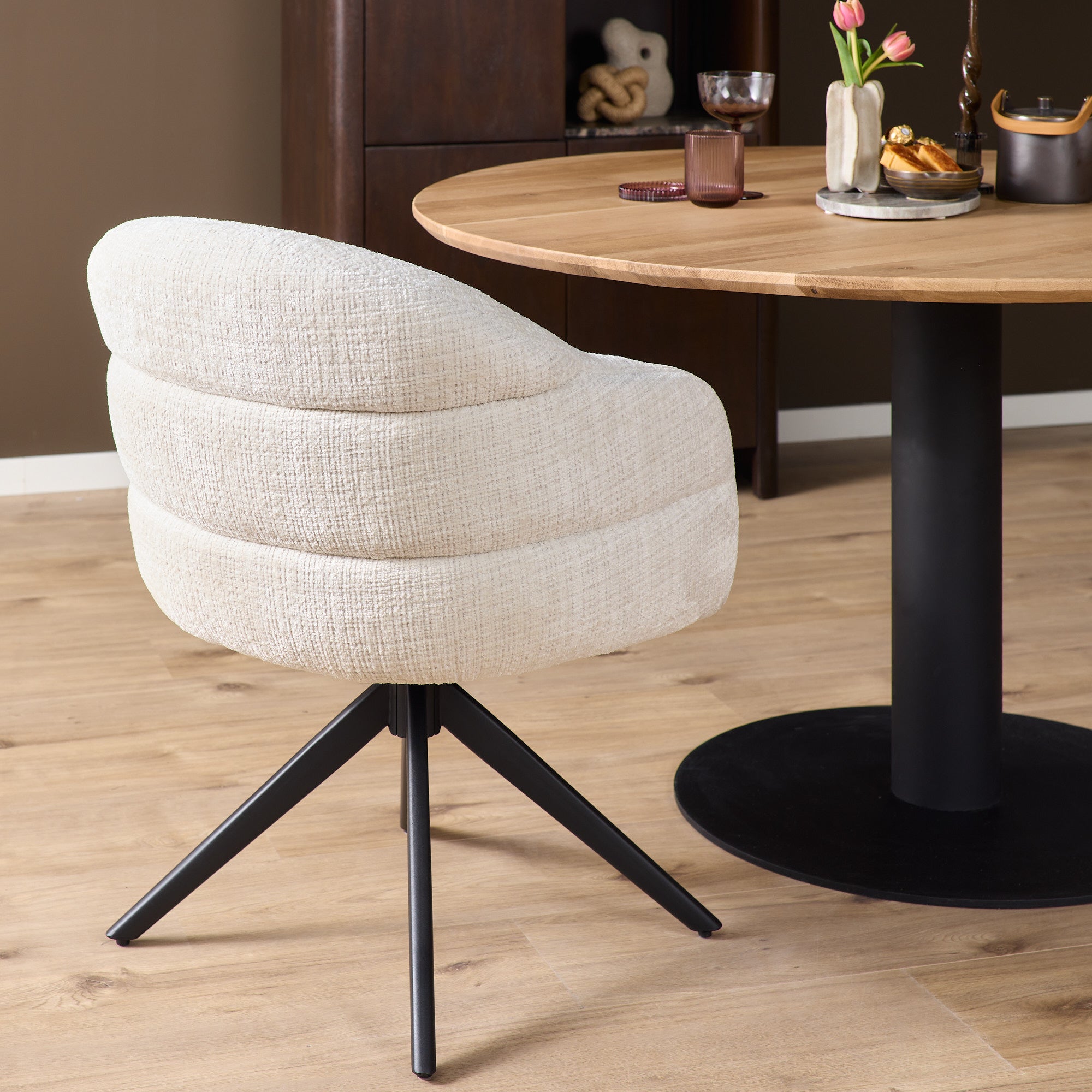 Esszimmerstuhl Bella (2er-Set) | Off-White | Fuß Schwarz | Mit Armlehne