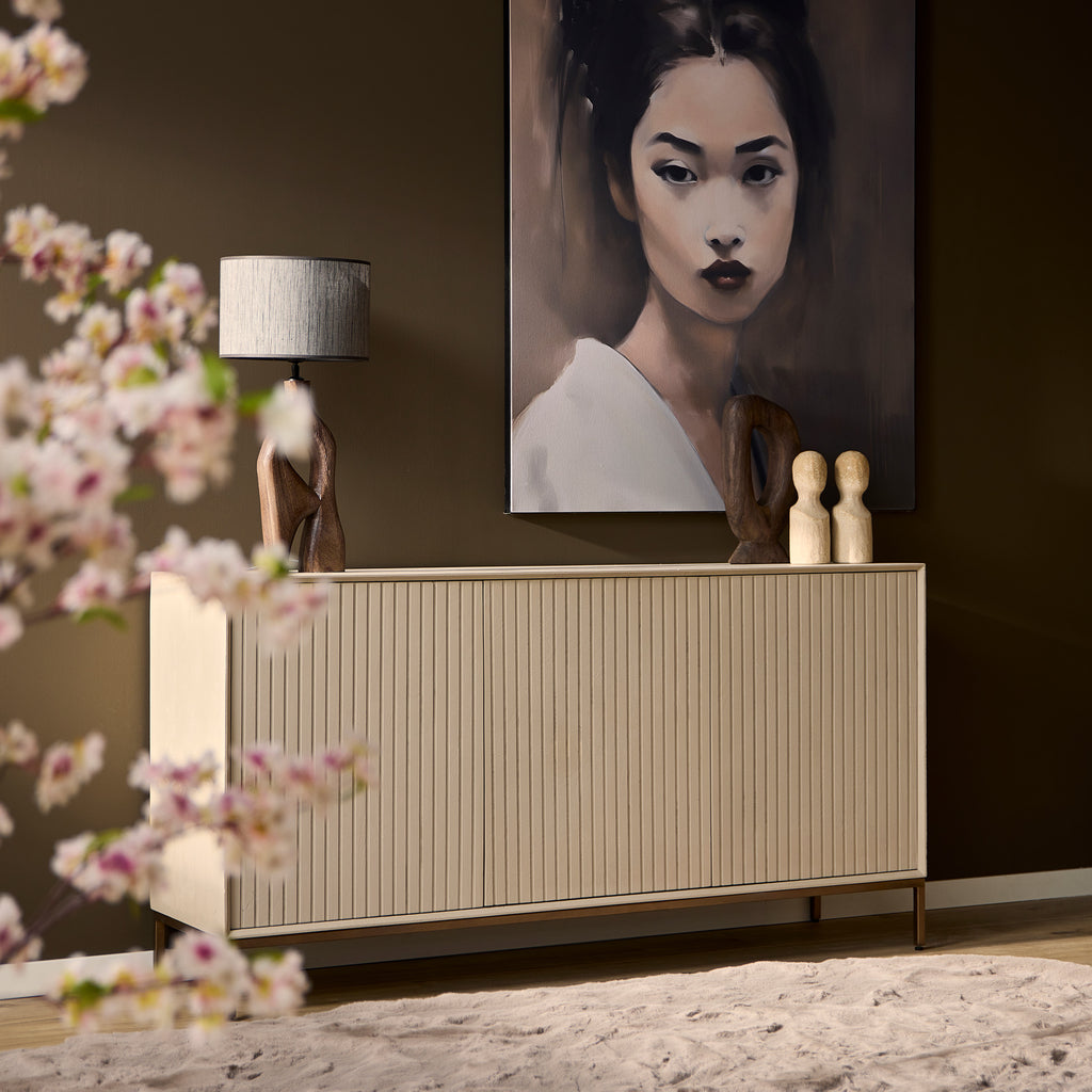 Sideboard Mandy Sand 165x45x85 cm – Mangoholz Kommode mit Lamellenfront & elegantem Metallrahmen