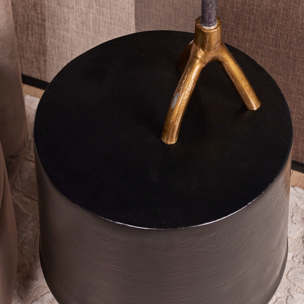 Beistelltisch Kati Schwarz – Runder Aluminiumtisch mit matter Oberfläche, 36 x 36 x 60 cm