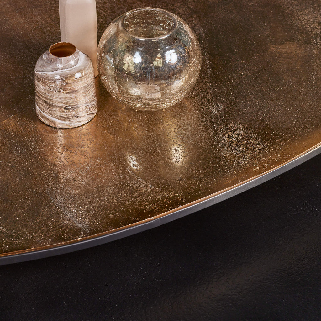 Couchtisch-Set Jarrel – 2 Couchtische mit Aluminiumplatten in Gold & Schwarz, Eisengestell, 90×65×50 cm & 70×55×40 cm