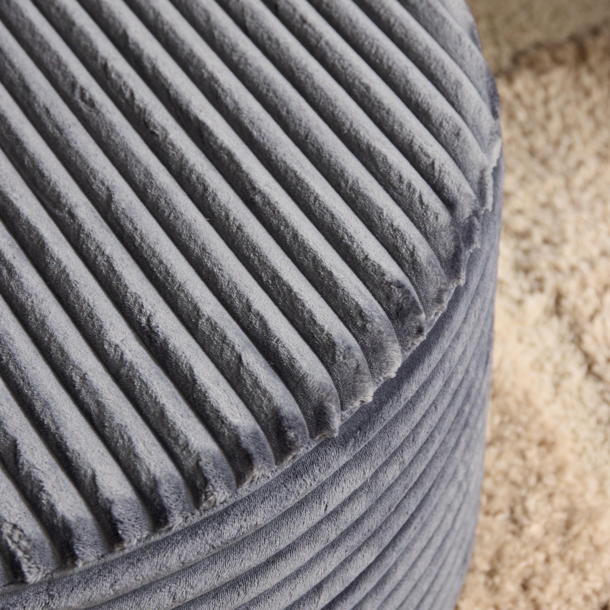 MeinLieblingsplatz Runder Hocker Ø60 cm – vielseitiger Hocker & Fußhocker in elegantem Design