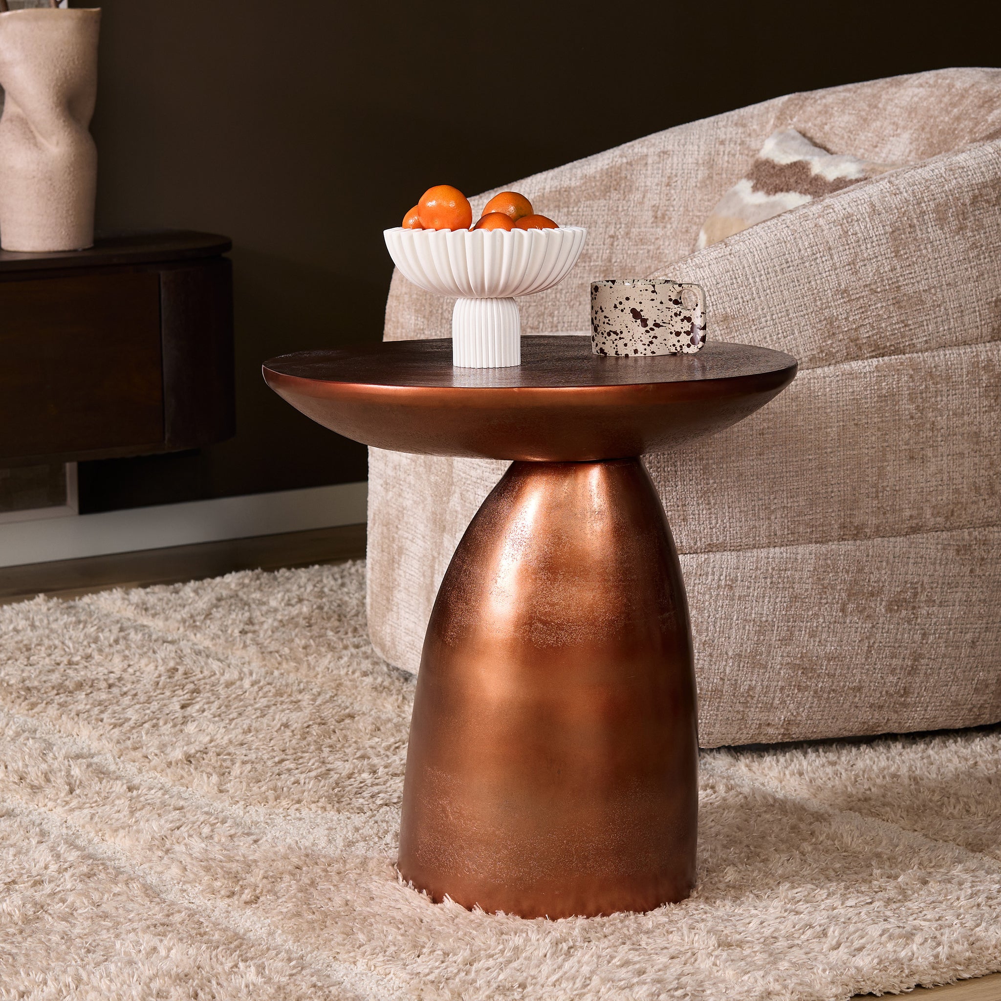 Beistelltisch Jarah Kupfergold – runder Aluminiumtisch mit edlem Metall-Finish, 55 x 55 x 55 cm