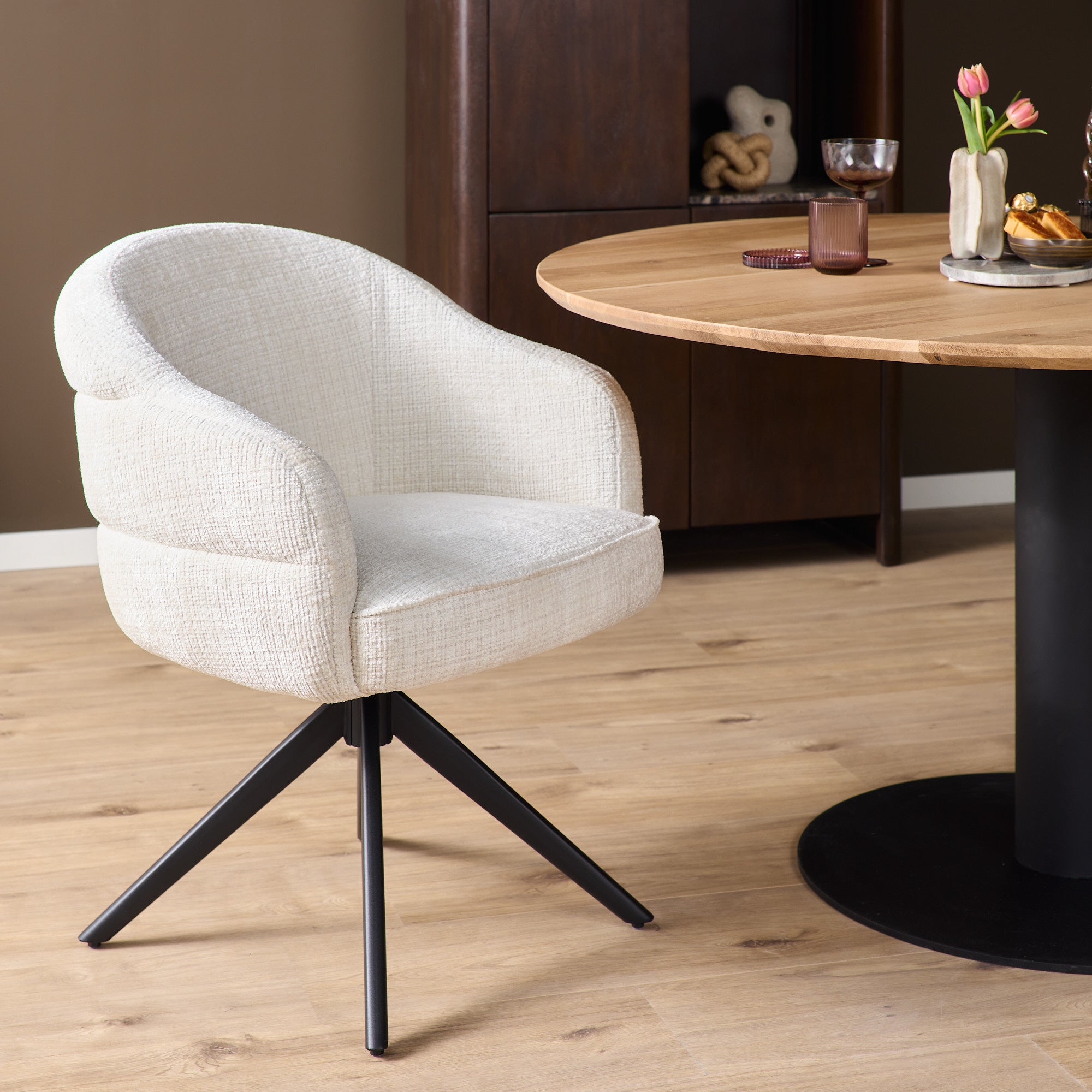 Esszimmerstuhl Bella (2er-Set) | Off-White | Fuß Schwarz |  Mit Armlehne